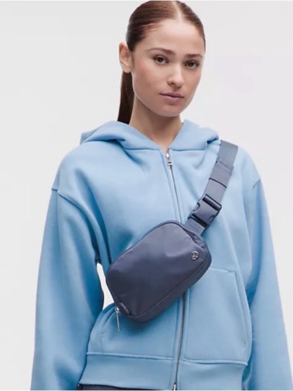 women’s Lululemon belt bag